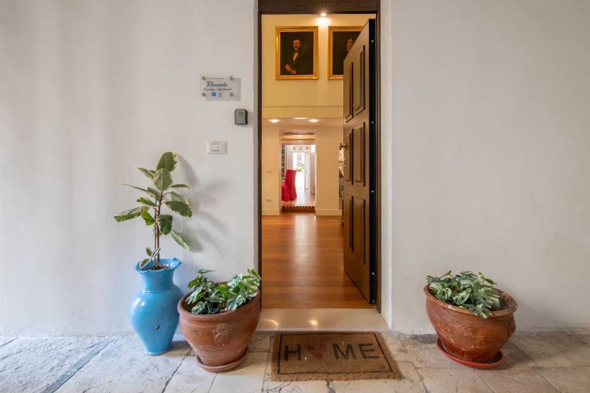 Riccardo Luxury Apartment Bari Zewnętrze zdjęcie